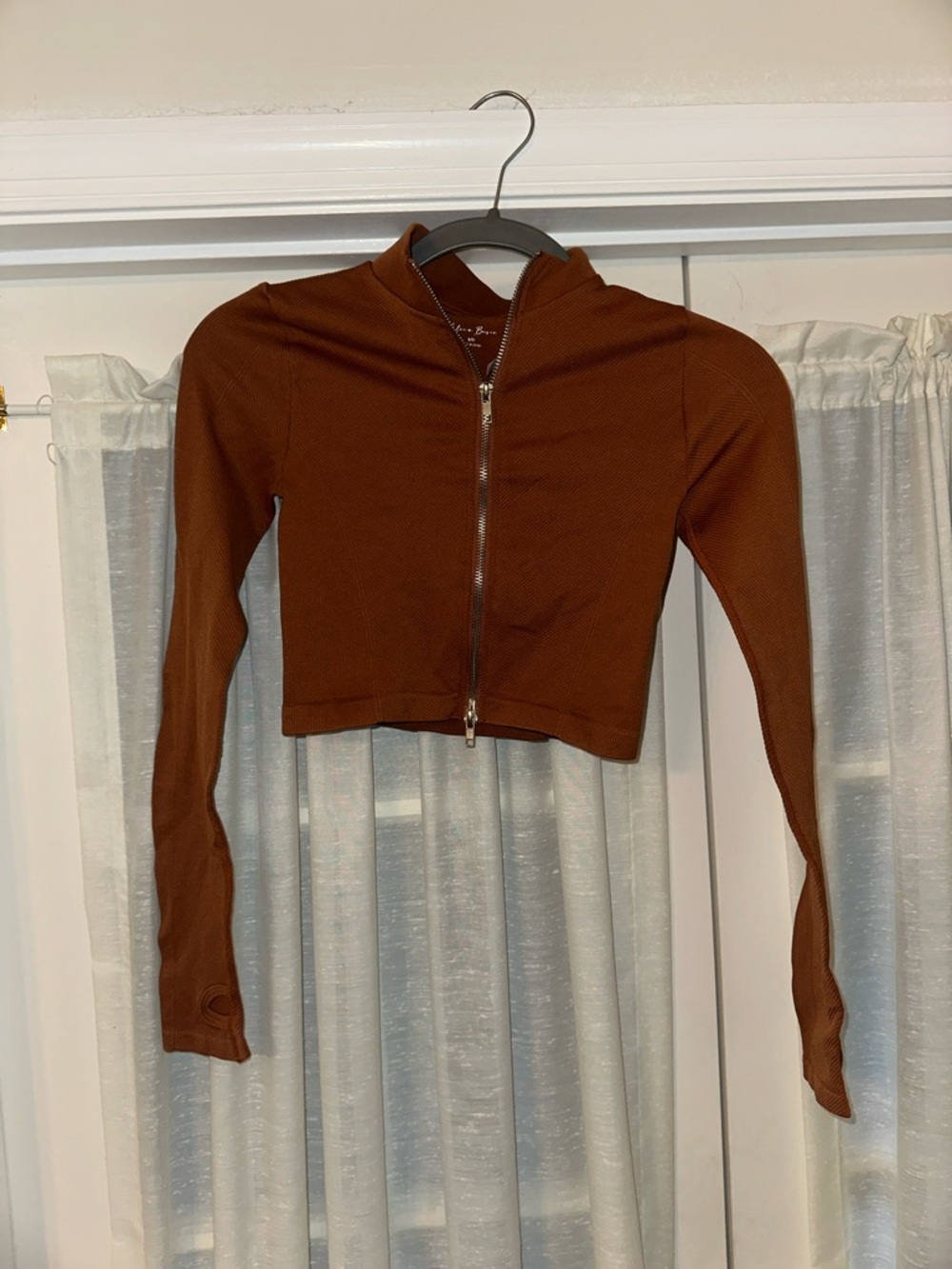 Active Basic Cropped Zip-Front Top in Rust - Picture 3 of 4